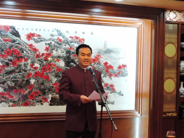 (市委副书记,政法委书记雷彪主持)老领导谢明仁,林藻在发言中对去年我