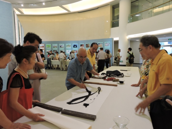 阳江市关则双,陈成进,梁启亮等老领导,阳江市委老干部局副局长赵健玲